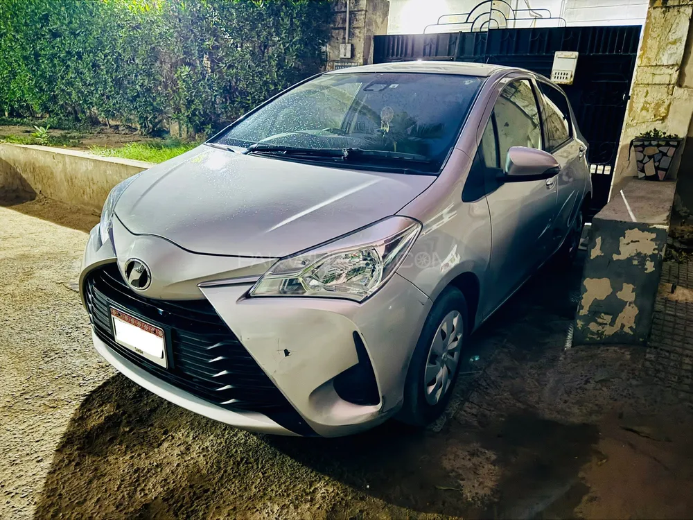 Toyota Vitz 2018 for Sale in Karachi Image-1