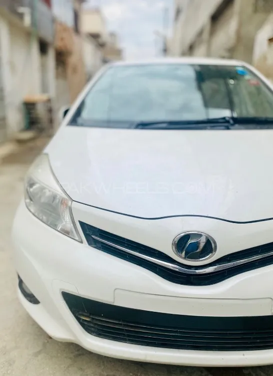 Toyota Vitz 2011 for Sale in Hyderabad Image-1