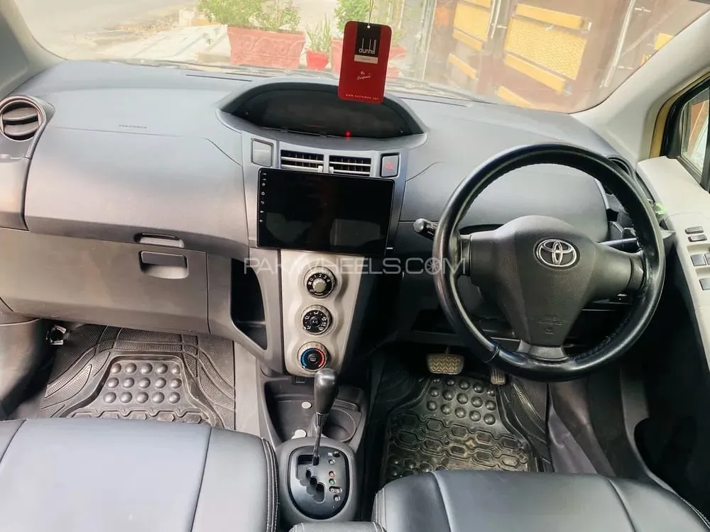 Toyota Vitz 2007 for Sale in Lahore Image-1