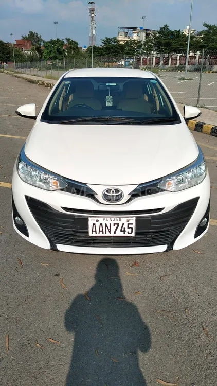 Toyota Yaris Sedan 2020 for Sale in Lahore Image-1