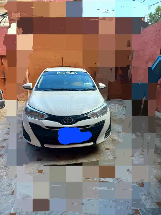 Toyota Yaris Sedan 2021 for Sale in Karachi Image-1