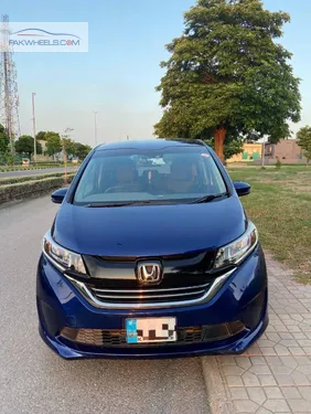 Honda Freed + Hybrid G Honda Sensing 2017