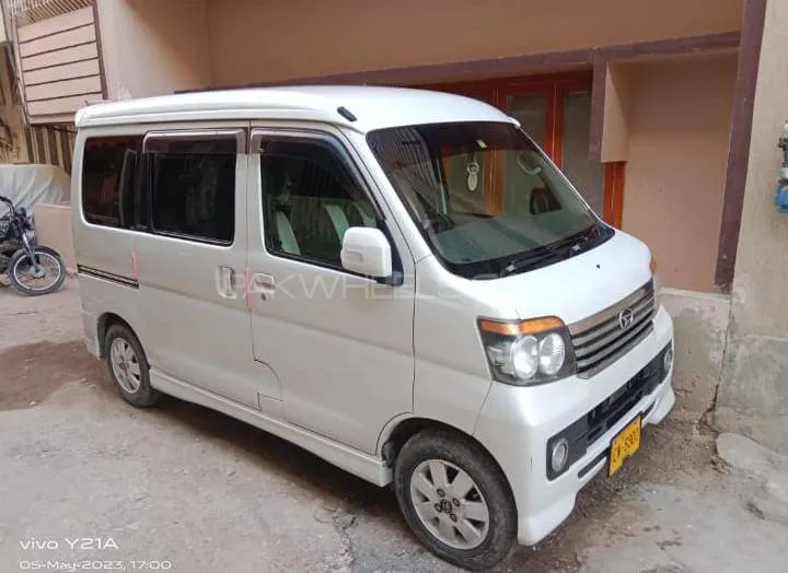 Daihatsu Atrai Wagon 2014 for Sale in Karachi Image-1