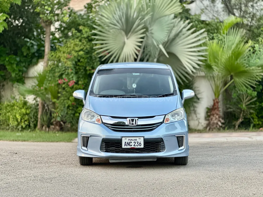 Honda Freed 2015 for Sale in Lahore Image-1