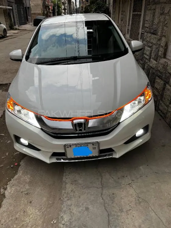 Honda Grace Hybrid 2014 for Sale in Lahore Image-1