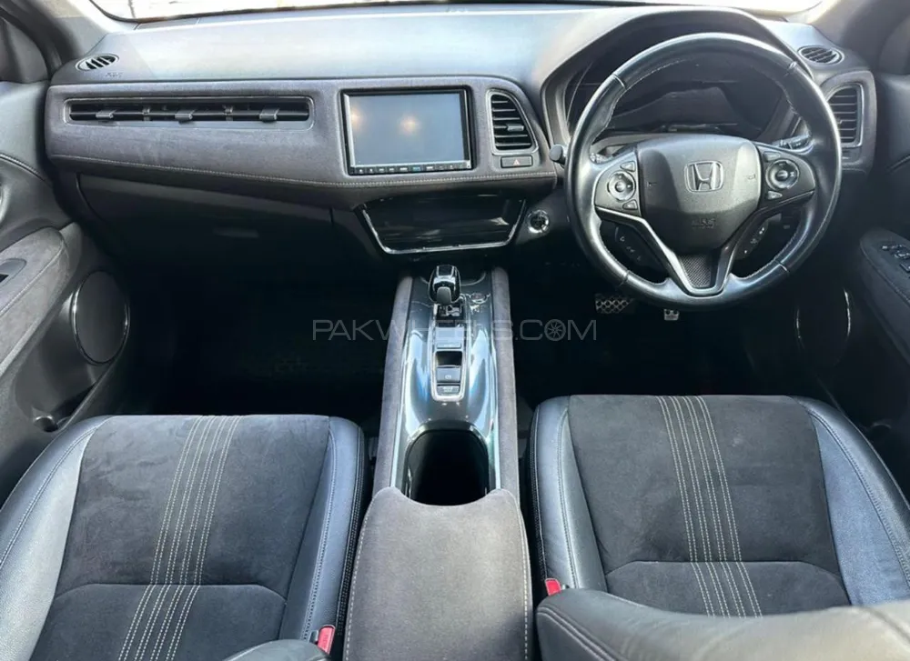 Honda Vezel 2020 for Sale in Islamabad Honda Vezel 2020 for Sale in Islamabad Image-6