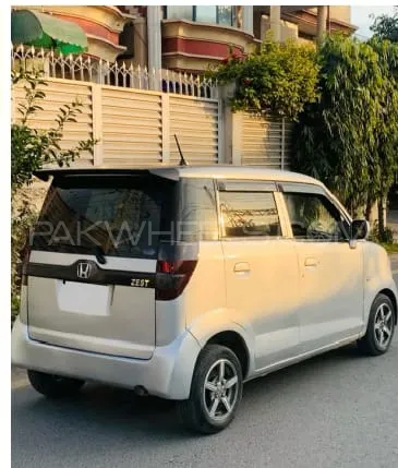 Honda Zest 2013 for Sale in Lahore Image-1