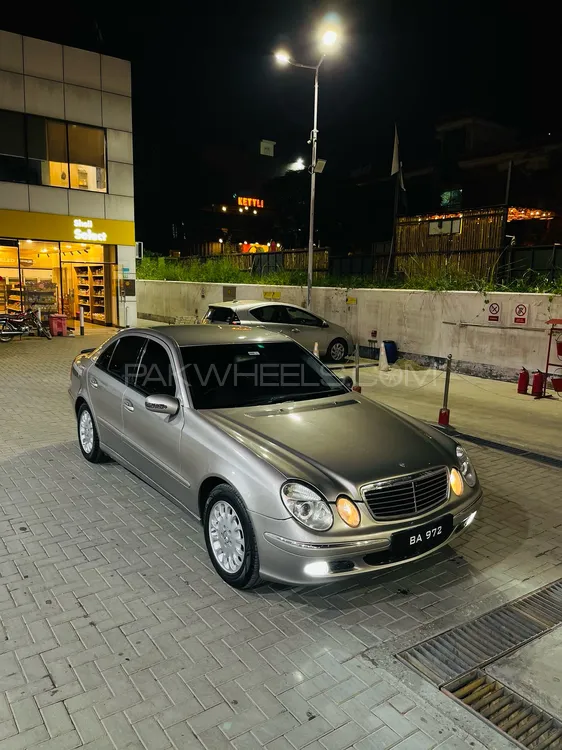 Mercedes Benz E Class 2005 for Sale in Islamabad Image-1