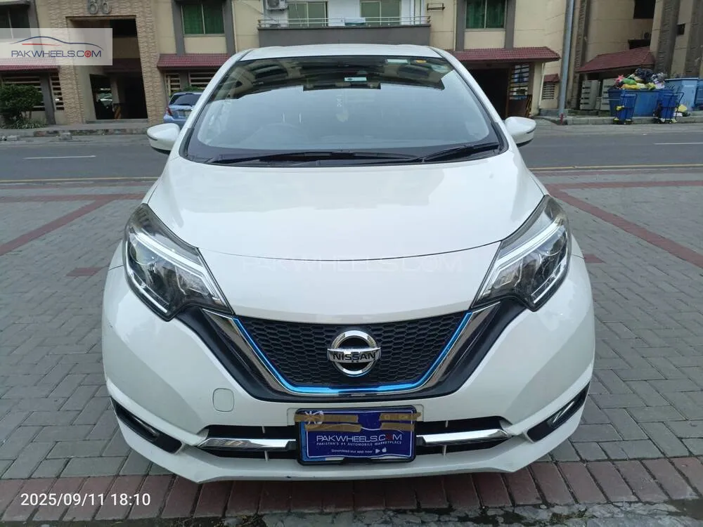 Nissan Note 2018 for Sale in Lahore Image-1