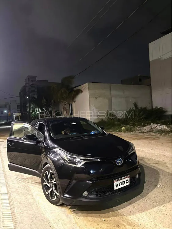 Toyota C-HR 2017 for Sale in Karachi Image-1