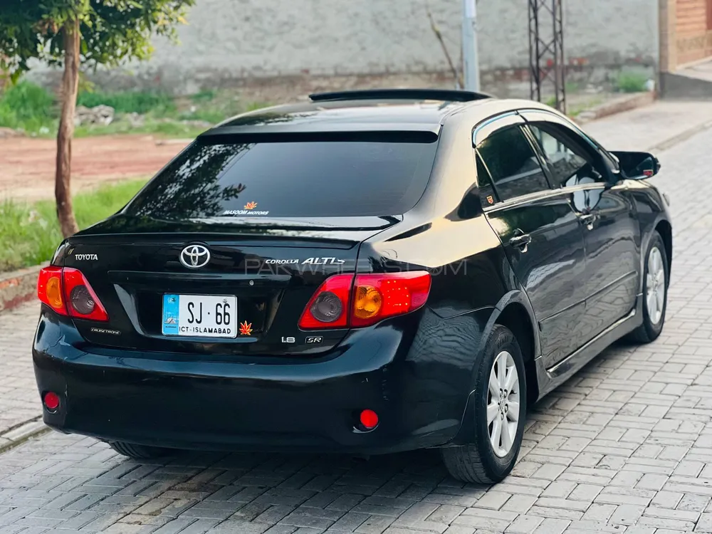 Toyota Corolla 2010 for Sale in Faisalabad Image-1