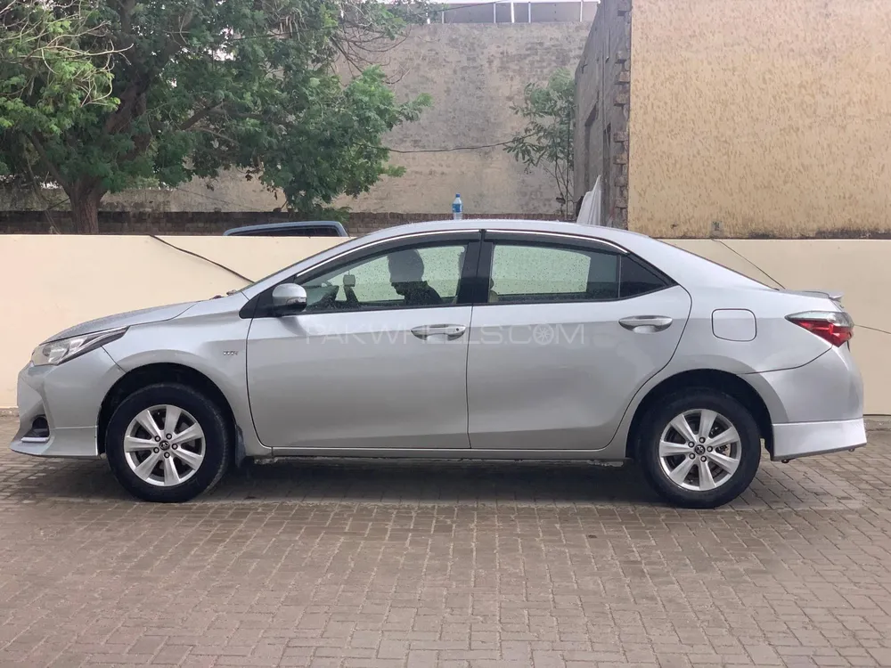 Toyota Corolla 2015 for Sale in Layyah Image-1