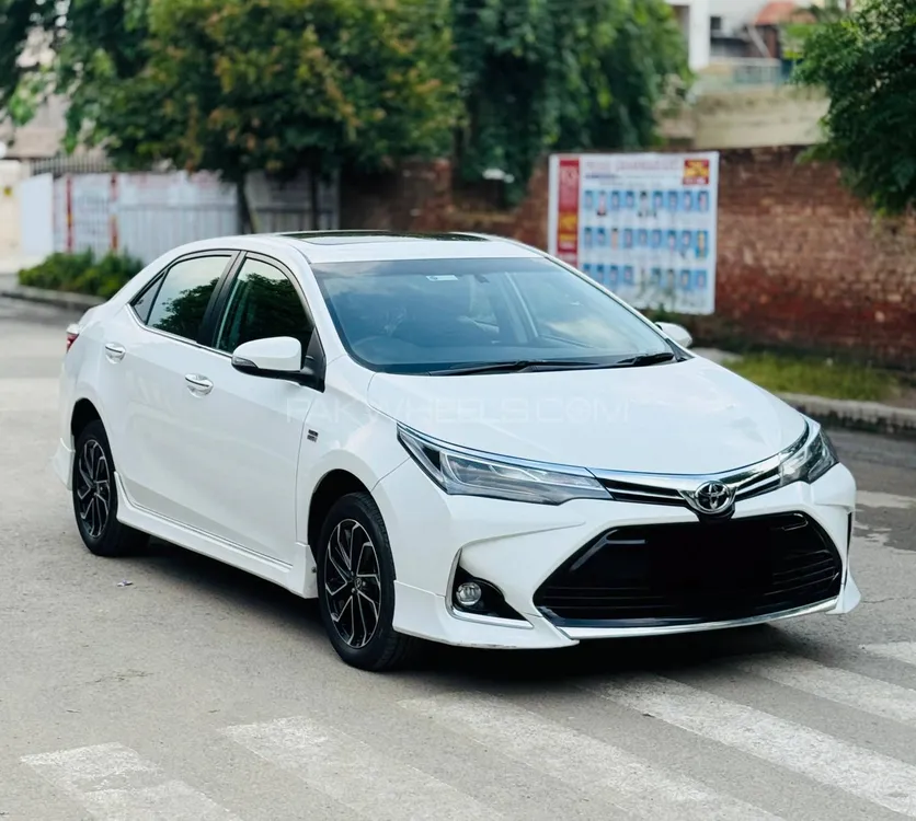 Toyota Corolla 2023 for Sale in Faisalabad Image-1