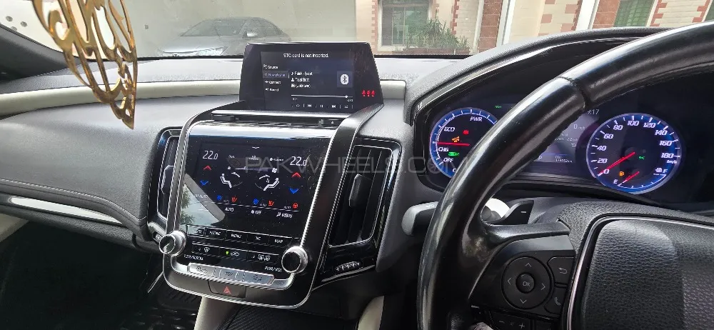 Toyota Crown 2018 for Sale in Faisalabad Image-1