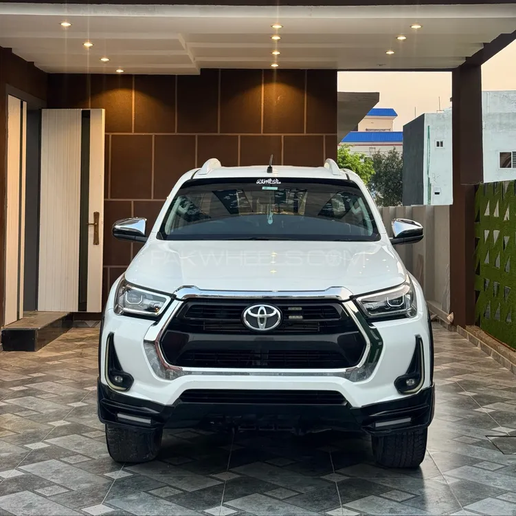 Toyota Hilux 2021 for Sale in Islamabad Image-1