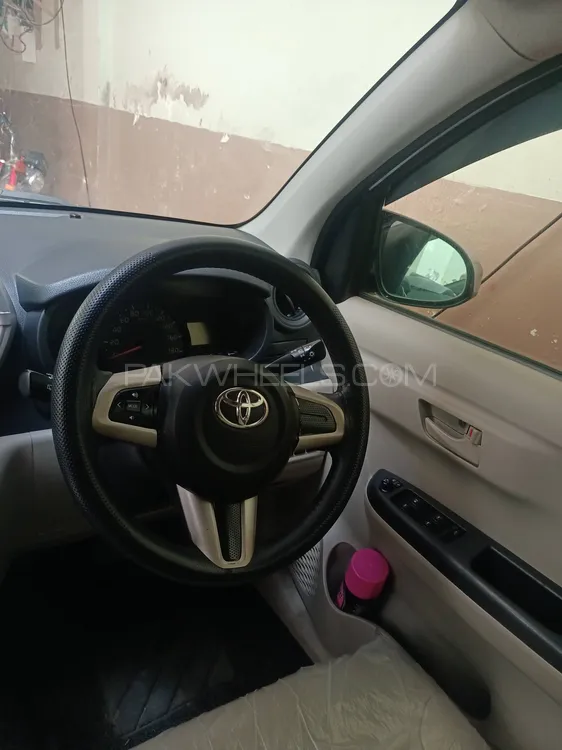 Toyota Passo 2017 for Sale in Peshawar Image-1