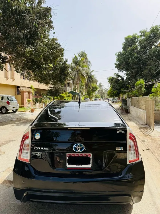 Toyota Prius 2010 for Sale in Karachi Image-1