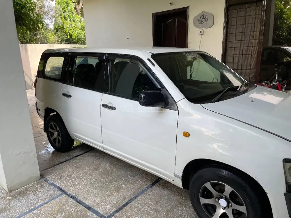 Toyota Probox 2006 for Sale in Lahore Image-1