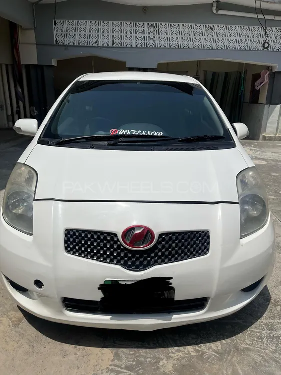 Toyota Vitz 2007 for Sale in Kohat Image-1
