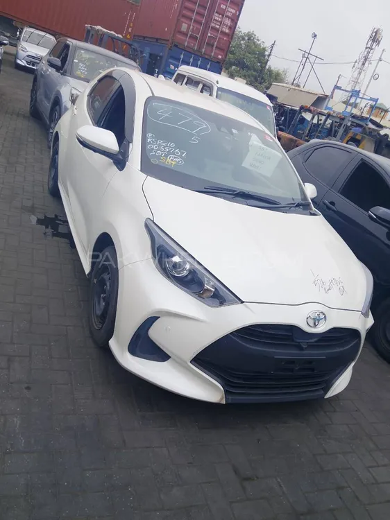 Toyota Yaris Hatchback 2022 for Sale in Yazman mandi Image-1