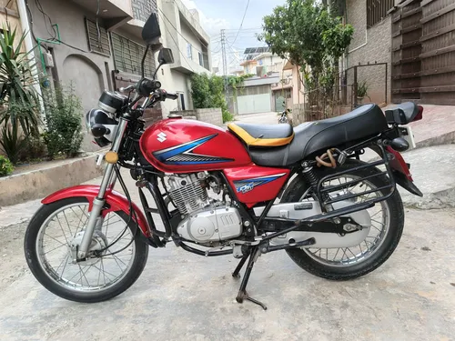 Suzuki GS 150 2022