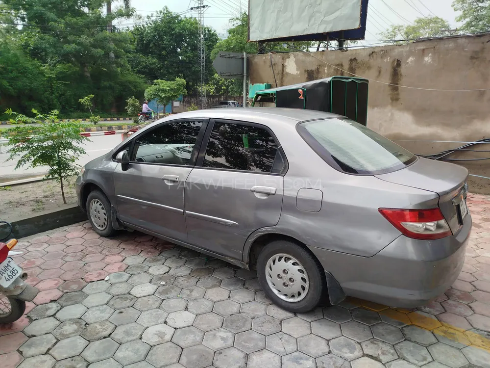Honda City 2005 for Sale in Lahore Image-1