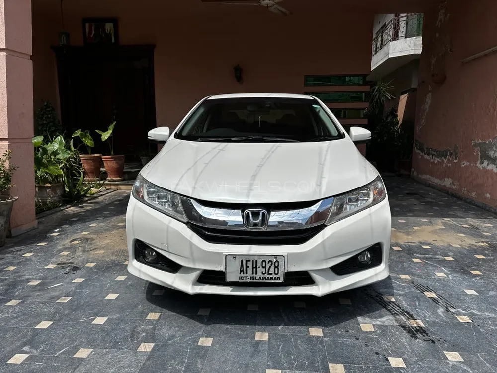Honda Grace Hybrid 2014 for Sale in Lahore Image-1