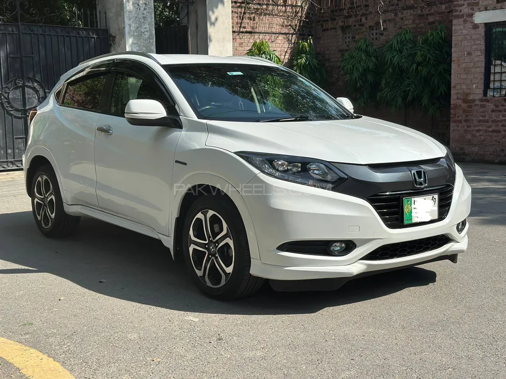Honda Vezel 2015 for Sale in Lahore Image-1