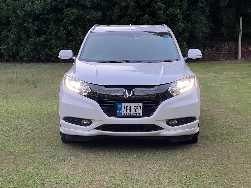 Honda Vezel 2015 for Sale in Lahore Image-1