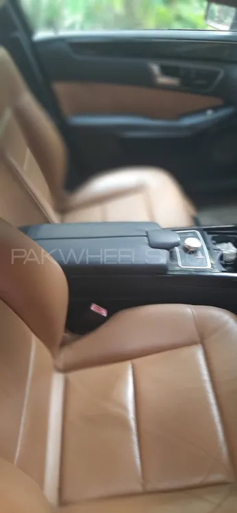 Mercedes Benz E Class 2012 for Sale in Karachi Image-1