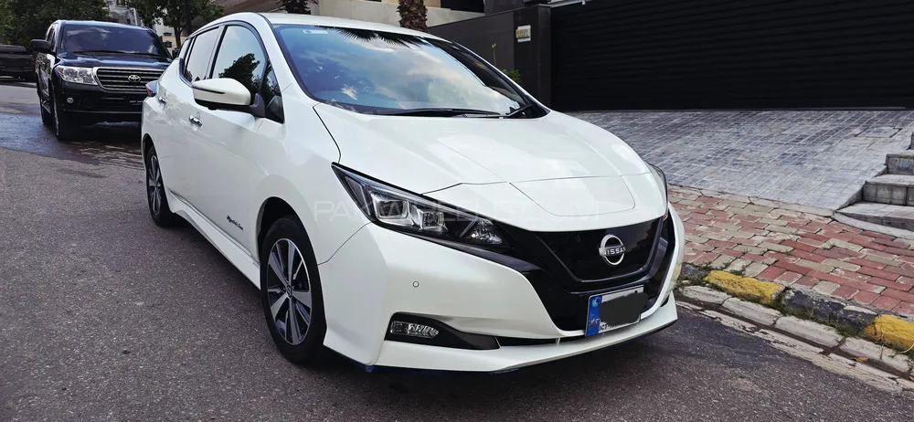 Nissan Leaf 2021 for Sale in Islamabad Image-1
