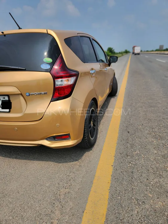 Nissan Note 2017 for Sale in Lahore Image-1