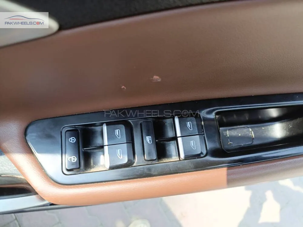 Proton X70 2021 for Sale in Rawalpindi Proton X70 2021 for Sale in Rawalpindi Image-12