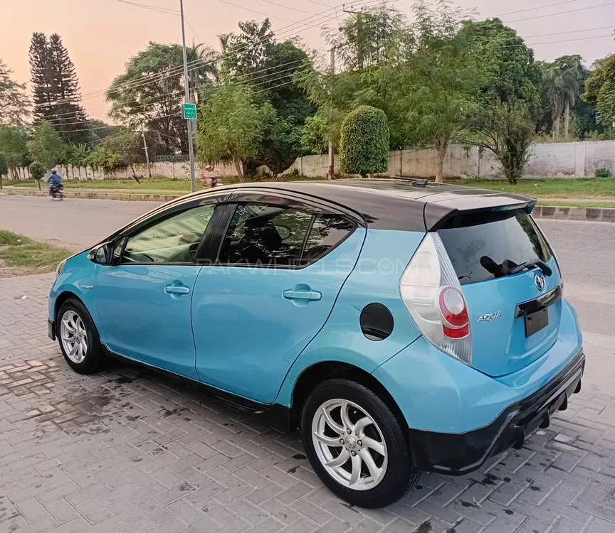 Toyota Aqua 2012 for Sale in Sialkot Image-1