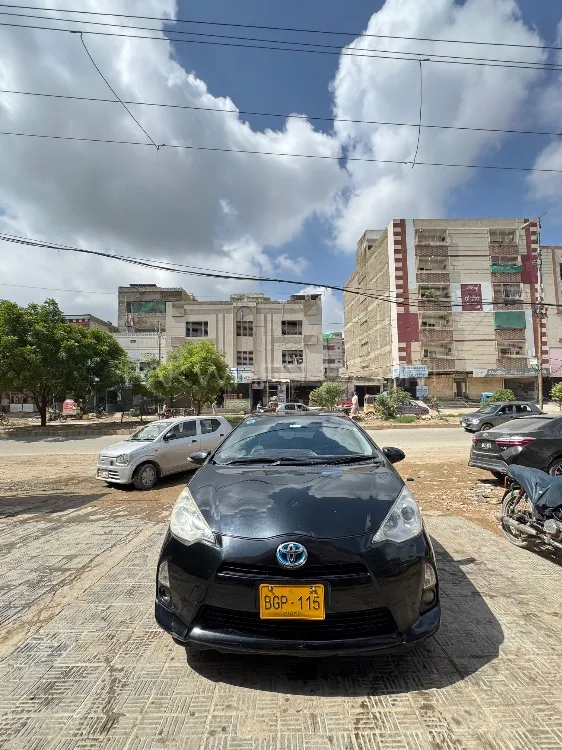 Toyota Aqua 2013 for Sale in Karachi Image-1
