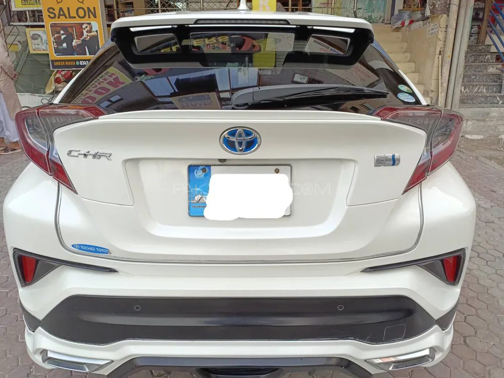 Toyota C-HR 2019 for Sale in Islamabad Image-1