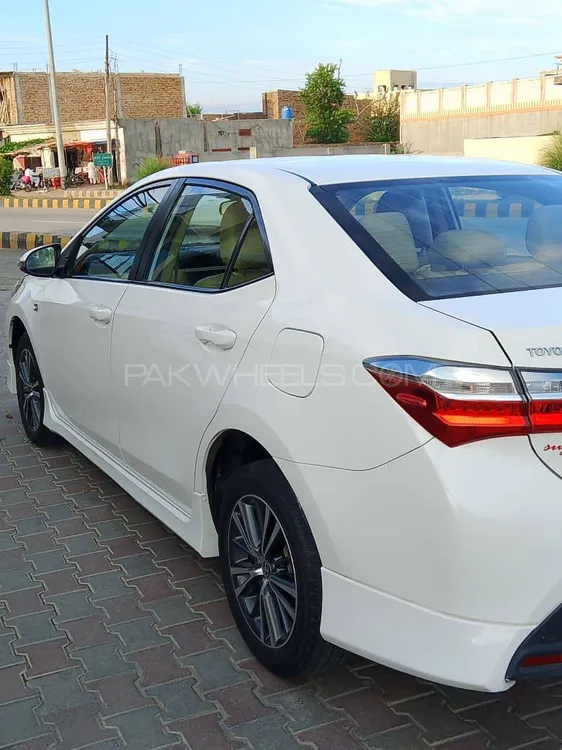 Toyota Corolla 2021 for Sale in Charsadda Image-1
