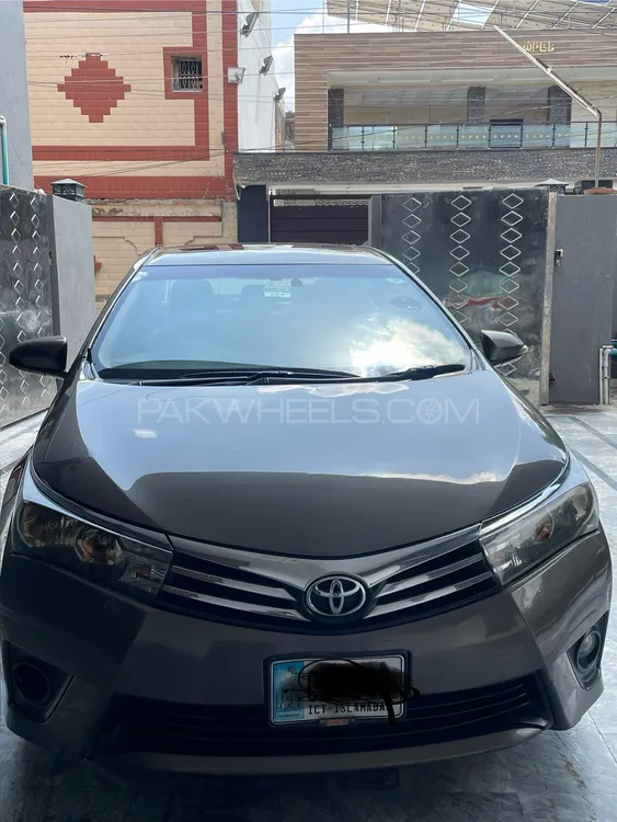Toyota Corolla 2015 for Sale in Faisalabad Image-1