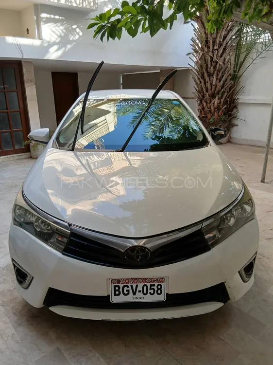 Toyota Corolla 2016 for Sale in Karachi Image-1