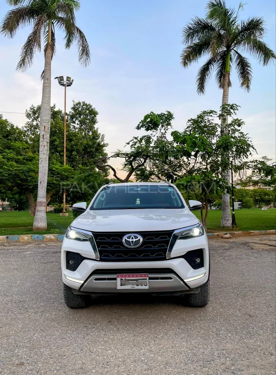 Toyota Fortuner 2021 for Sale in Karachi Image-1