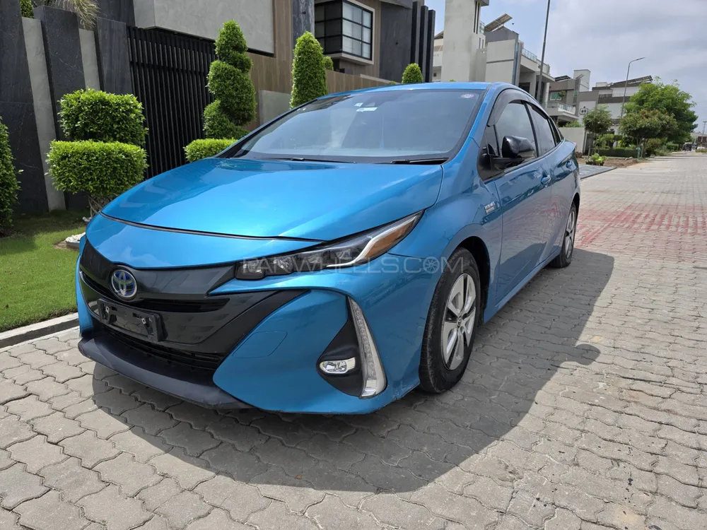 Toyota Prius 2021 for Sale in Lahore Image-1