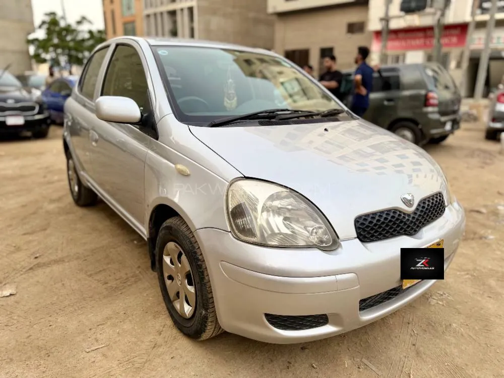 Toyota Vitz 2004 for Sale in Karachi Image-1