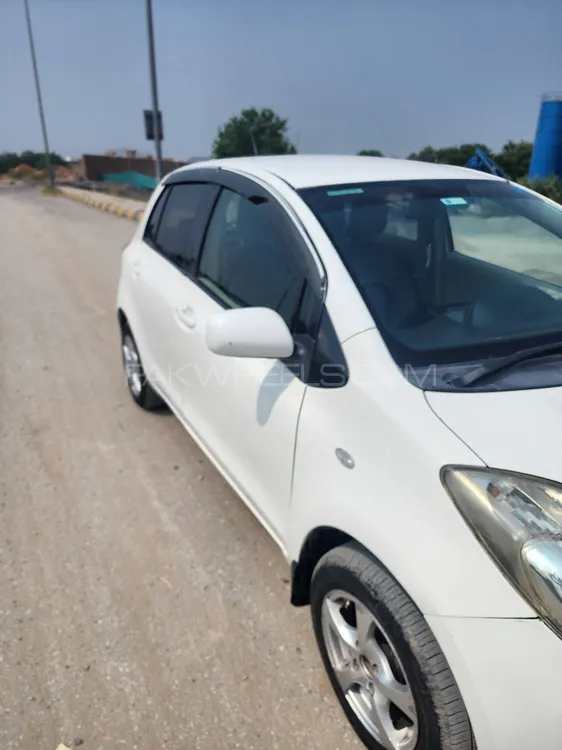 Toyota Vitz 2007 for Sale in Peshawar Image-1