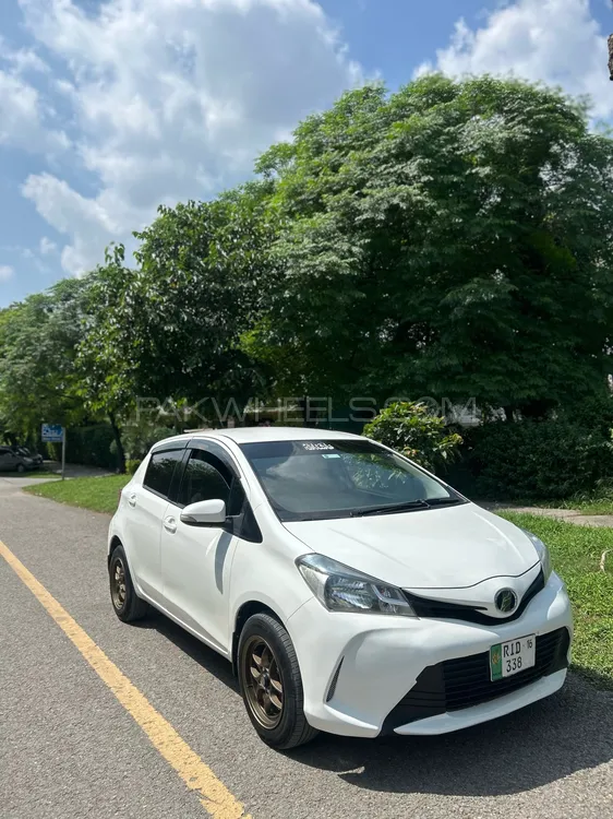 Toyota Vitz 2014 for Sale in Islamabad Image-1