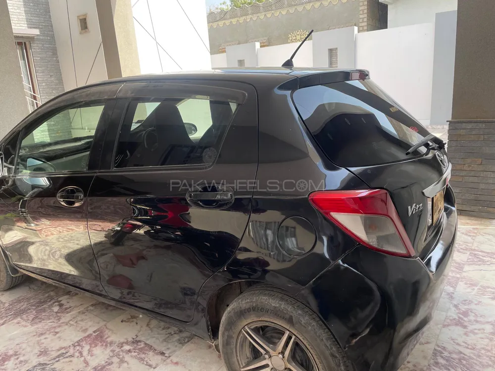 Toyota Vitz 2013 for Sale in Hyderabad Image-1