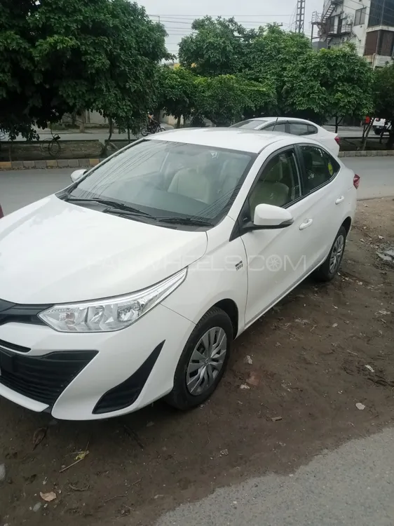 Toyota Yaris Sedan 2020 for Sale in Lahore Image-1
