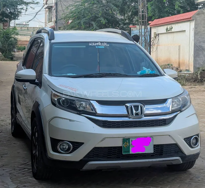 Honda BR-V 2017 for Sale in Faisalabad Image-1