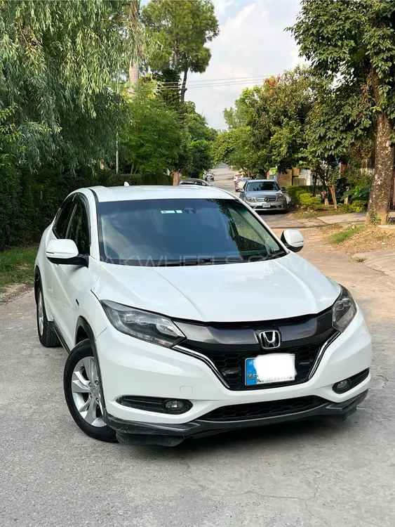 Honda Vezel 2014 for Sale in Islamabad Image-1