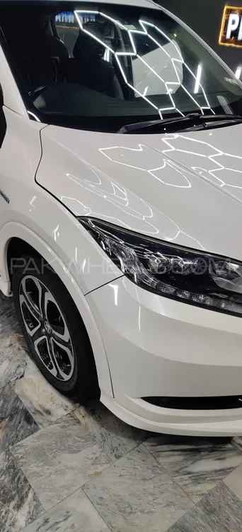 Honda Vezel 2016 for Sale in Islamabad Image-1