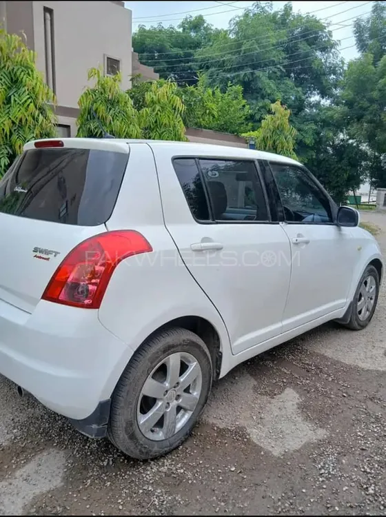 Suzuki Swift 2011 for Sale in Multan Image-1